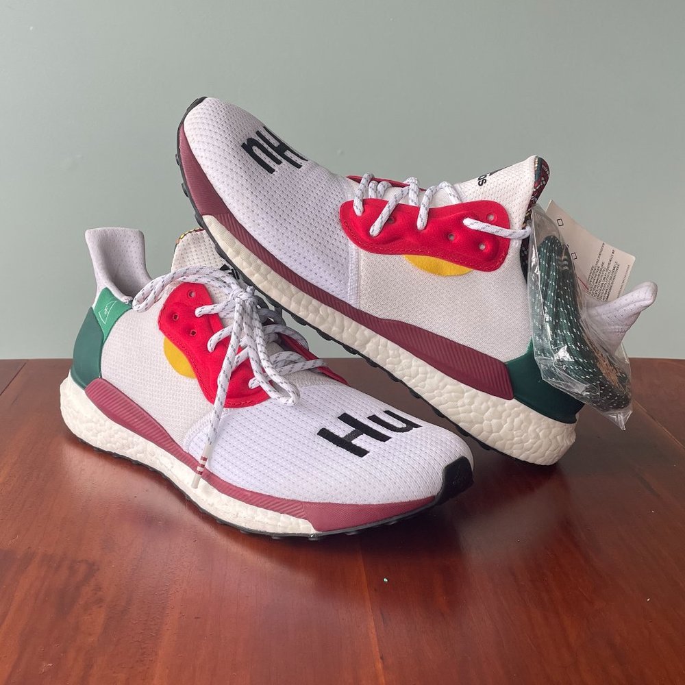 RARE NWT - Adidas Pharell x Solar Hu Glide
